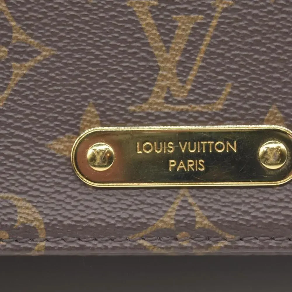 $1750 Louis Vuitton Monogram Wallet On Chain Lily